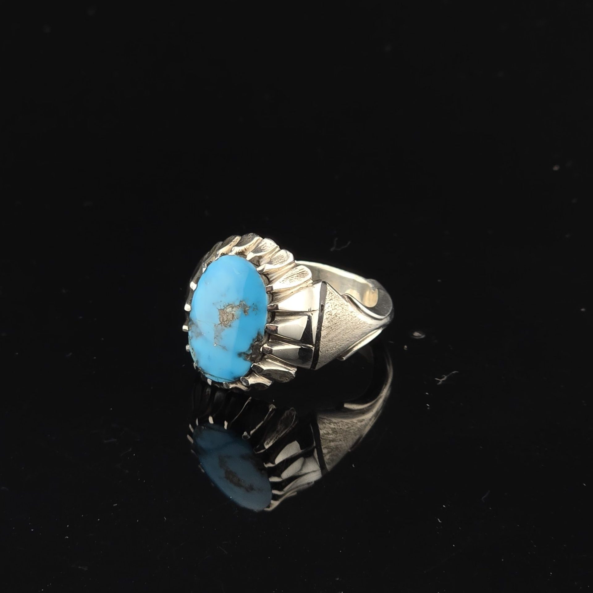 Ring-Neyshaburi Turquoise-Code 31006-1 انگشتر فیروزه مردانه نقره مینا کاری شده کار دست استاد نامی - Image 1