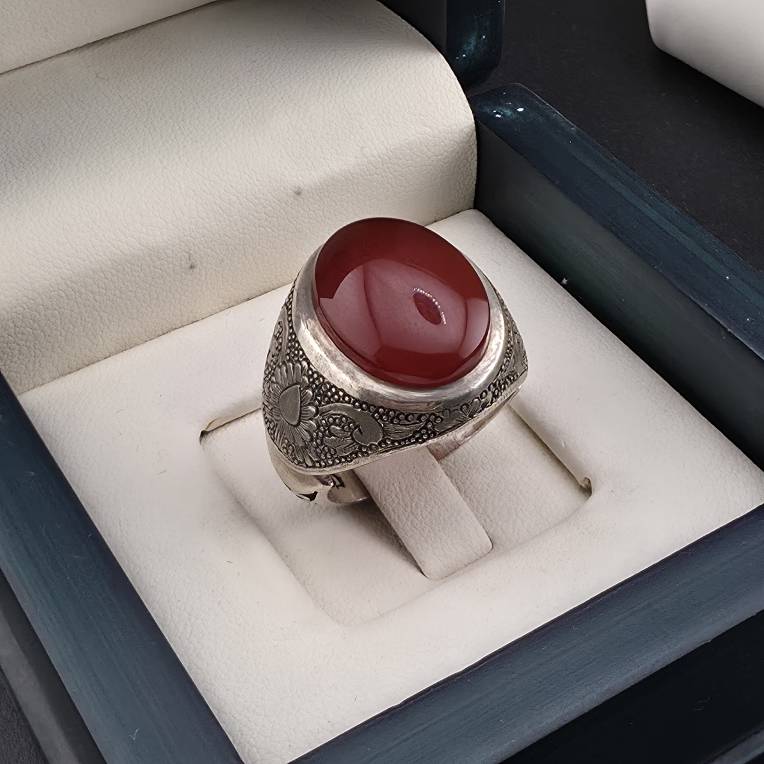 Men's Ring - Yemeni Agate - Code 01005-1 انگشتر نقره مردانه عقیق یمنی قرمز عیار ۹۵ قلم زده شبکه دست ساز